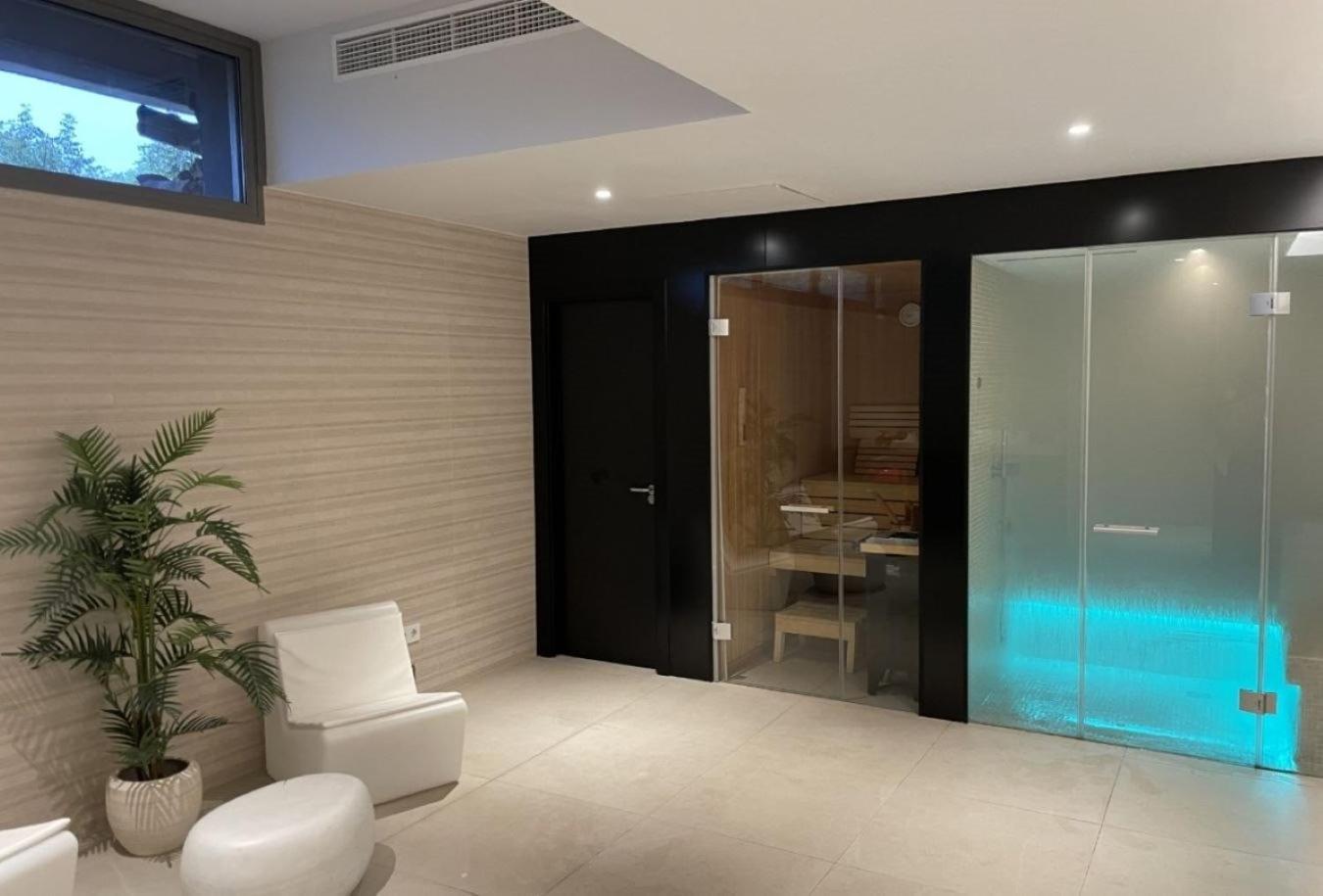 Vivi Homes - Elies House Pool, Gym, Spa & Sea View El Faro Kültér fotó
