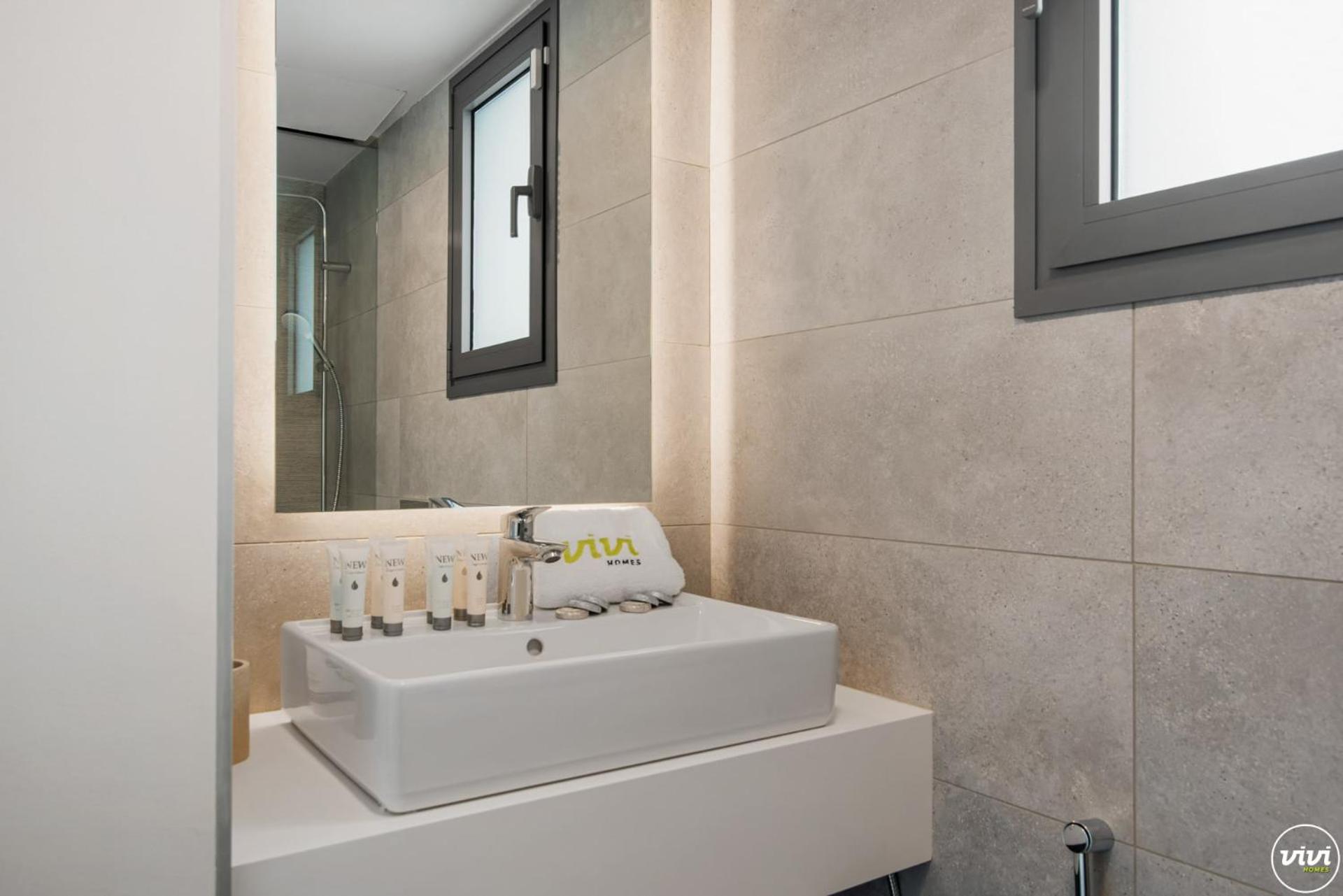 Vivi Homes - Elies House Pool, Gym, Spa & Sea View El Faro Kültér fotó